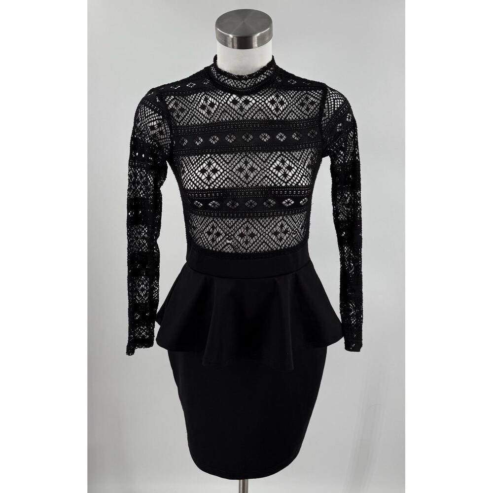 Windsor Black Long Sleeve Lace Peplum Waist Keyhole Back Style Dress Small